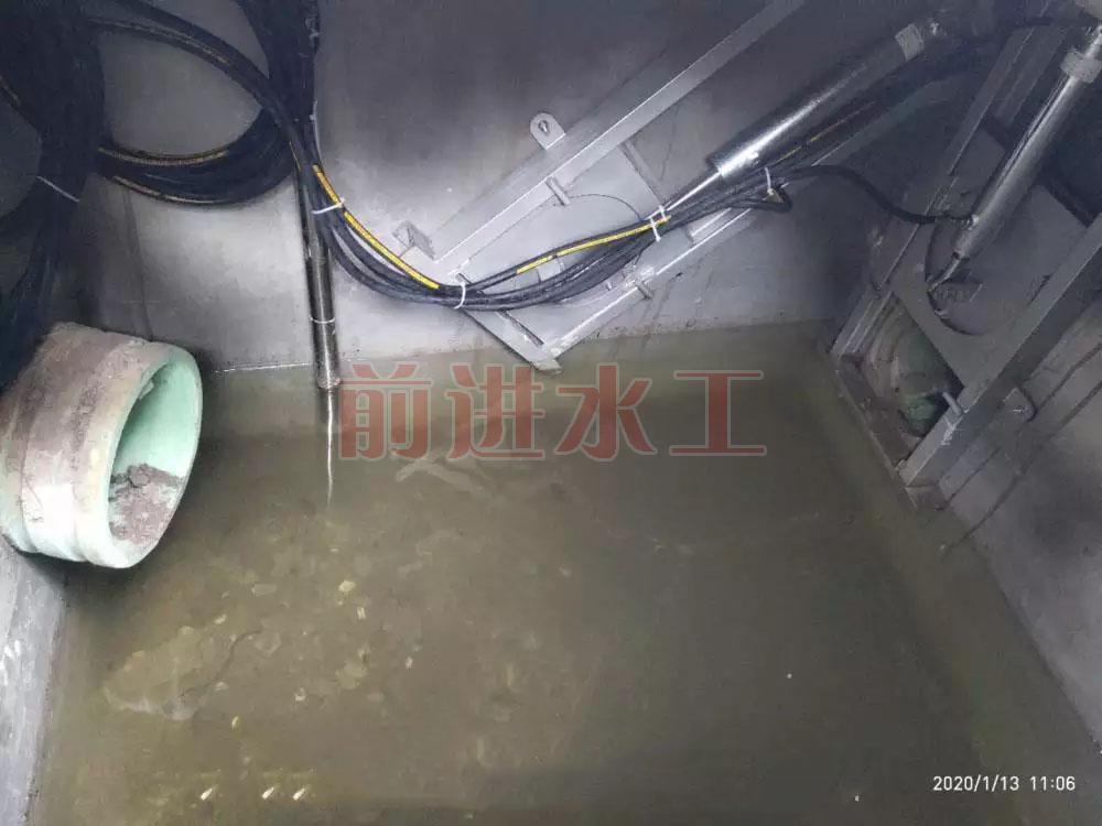 液動限流閘門